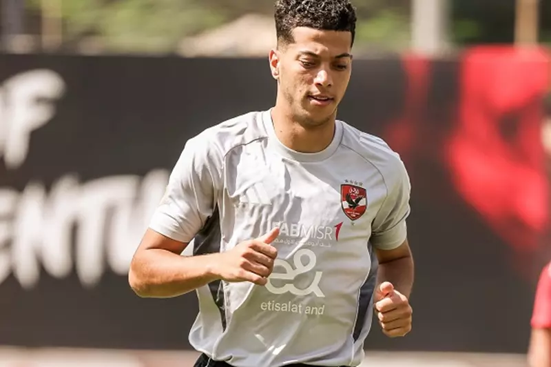 استعدادات الأهلي: موقف إمام عاشور ومروان عطية تجاه الخلافات المتزايدة