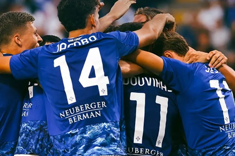 الدوري الإيطالي: فيورنتينا يتعثر وكومو يتجاوز لاتسيو