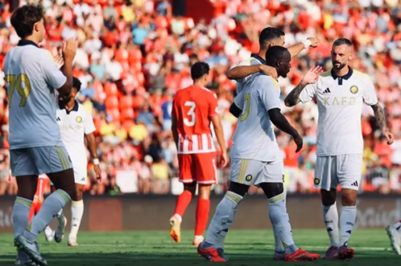 مواجهة نارية: النصر يواجه الاتحاد في نصف نهائي السوبر السعودي